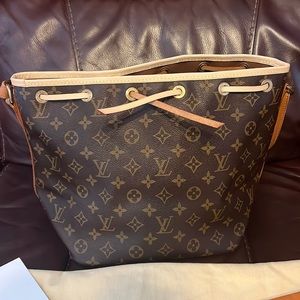 SOLDLouis Vuitton petite Noe with new pipping and string